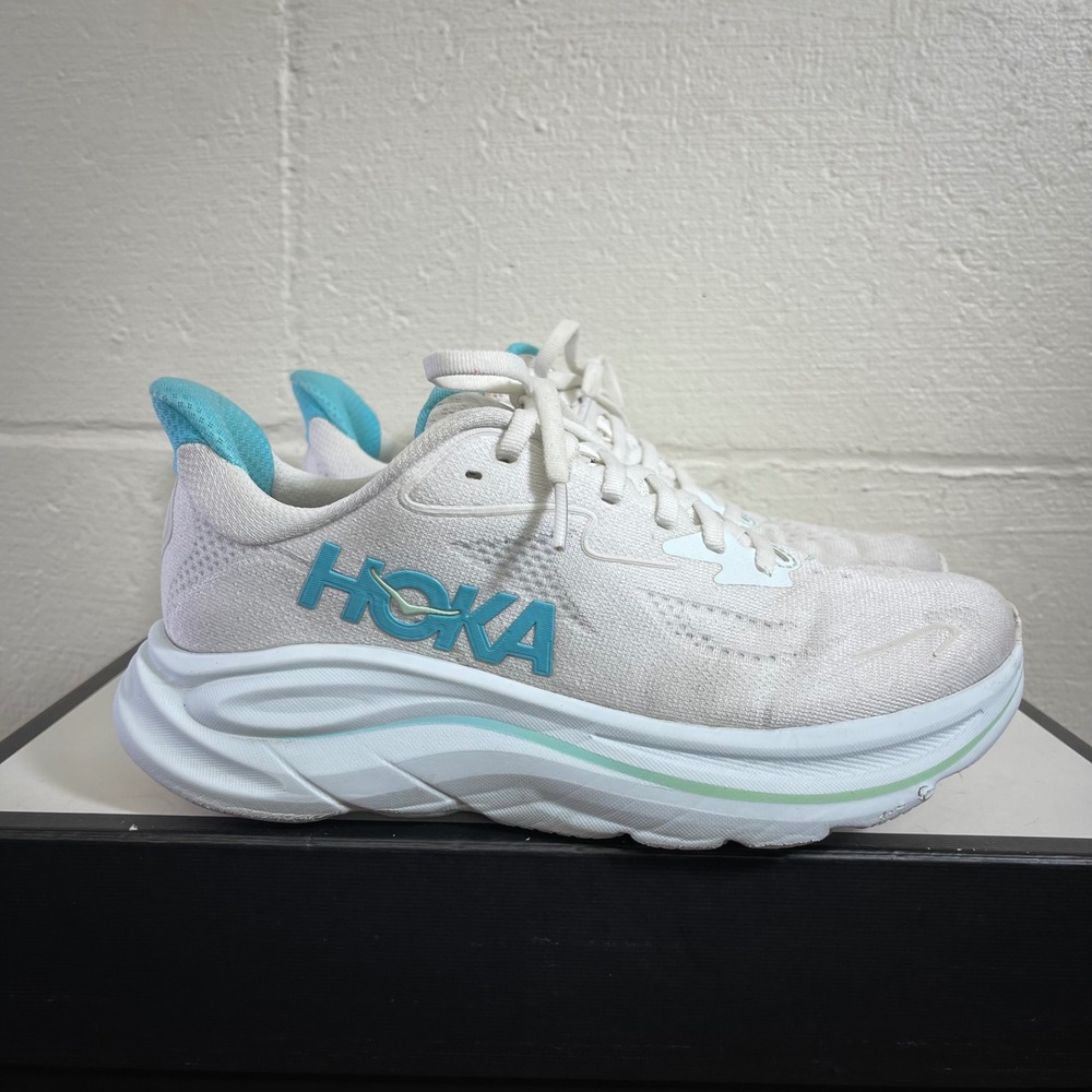 Hoka One One Clifton 10 1162031 WTCL White Blue Running Shoe Women's Size 7 B